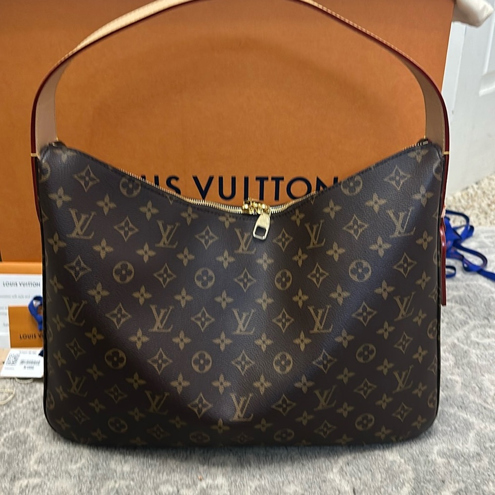 Louis Vuitton Slouchy MM